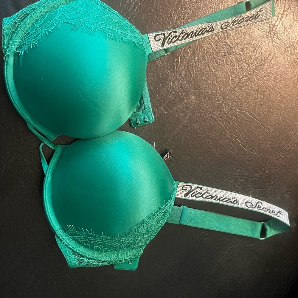 Victoria's Secret Green  Lace Bra